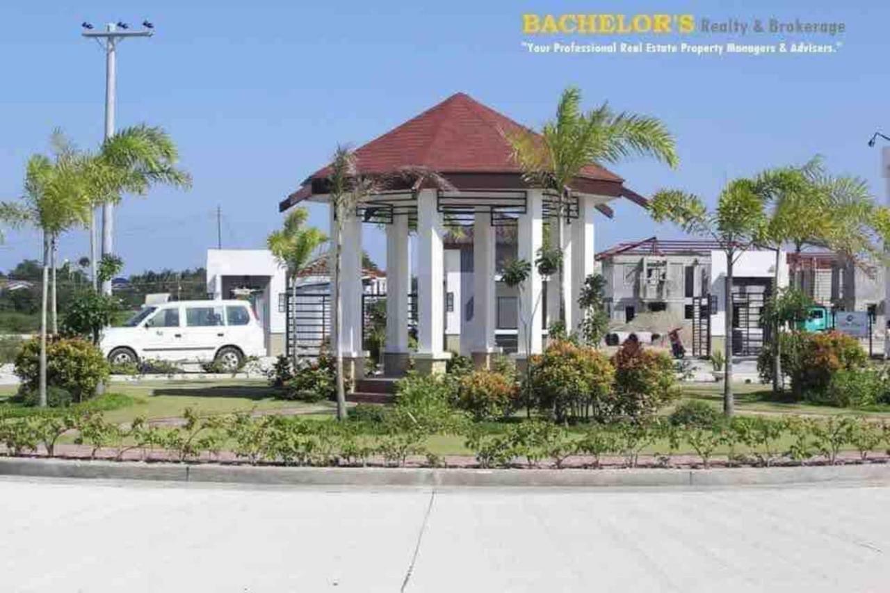 Two Story 87 Sqm Fully Air-Conditioned House In Babag 2, Lapu-Lapu City Exterior foto